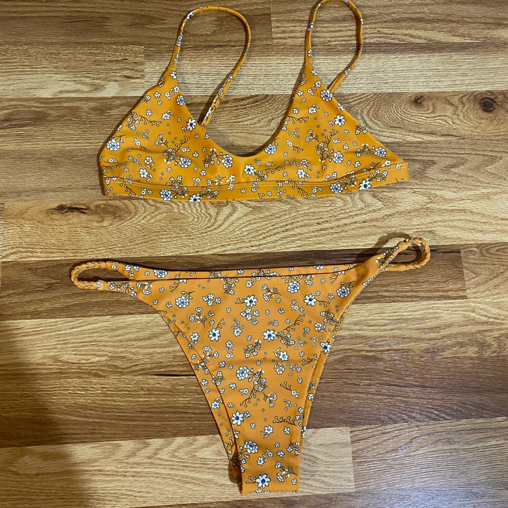 Kulani Kinis Set